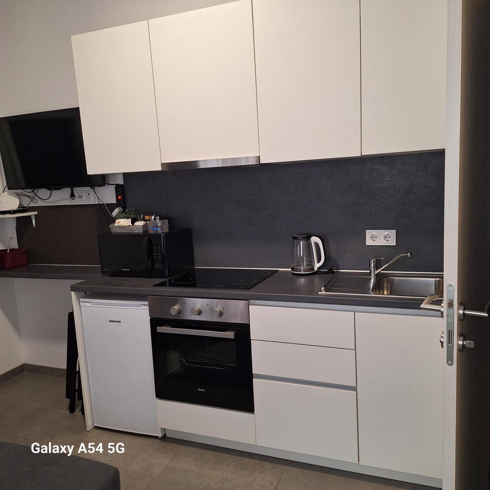 Studio Apartmani Louis I Lola Zagreb Eksteriør billede